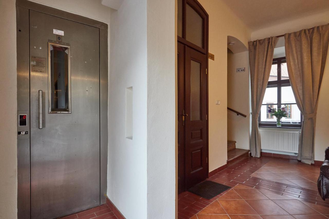 Vivaldi Apartments Mikulov Extérieur photo