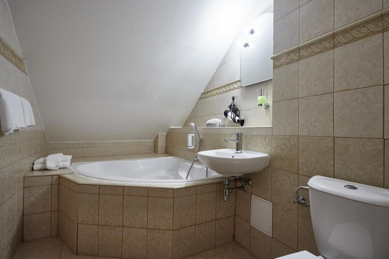 Vivaldi Apartments Mikulov Extérieur photo