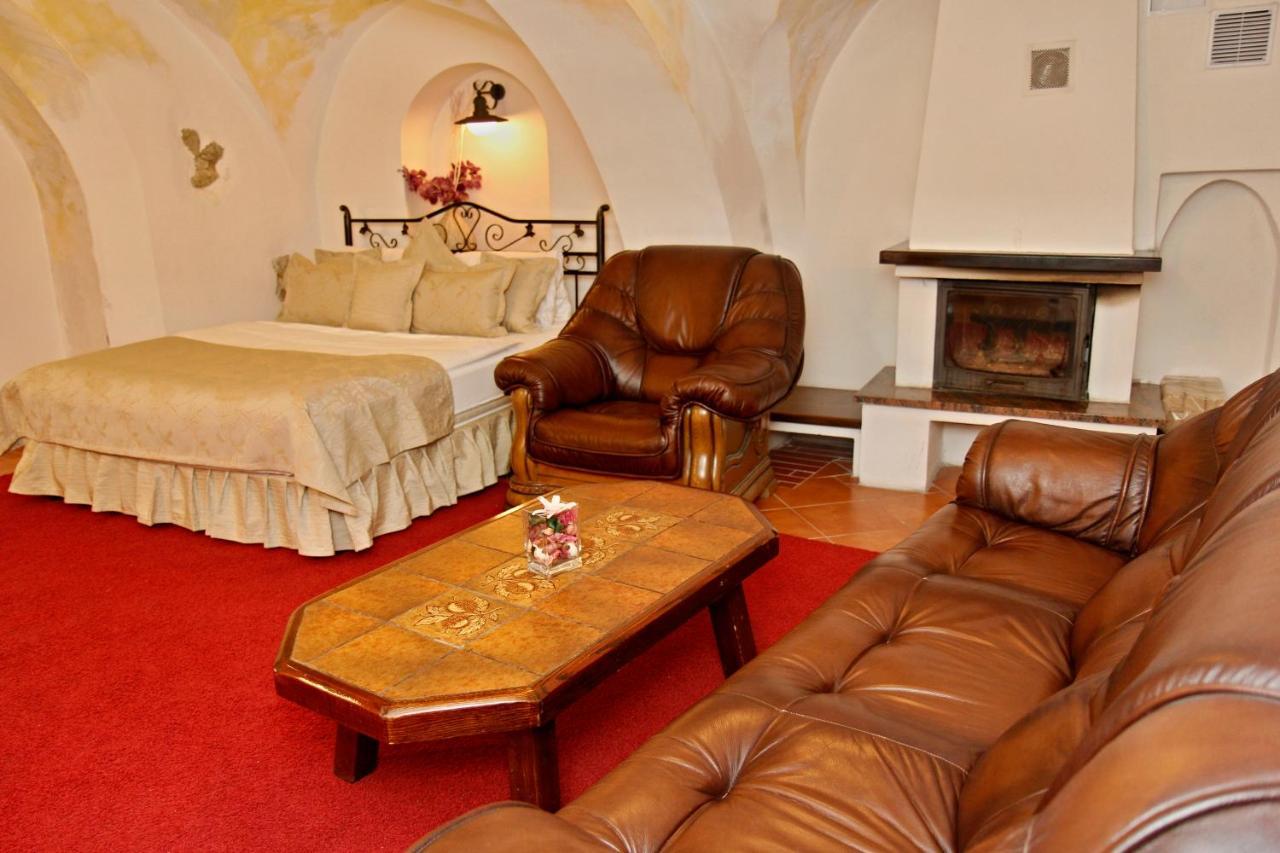 Vivaldi Apartments Mikulov Extérieur photo