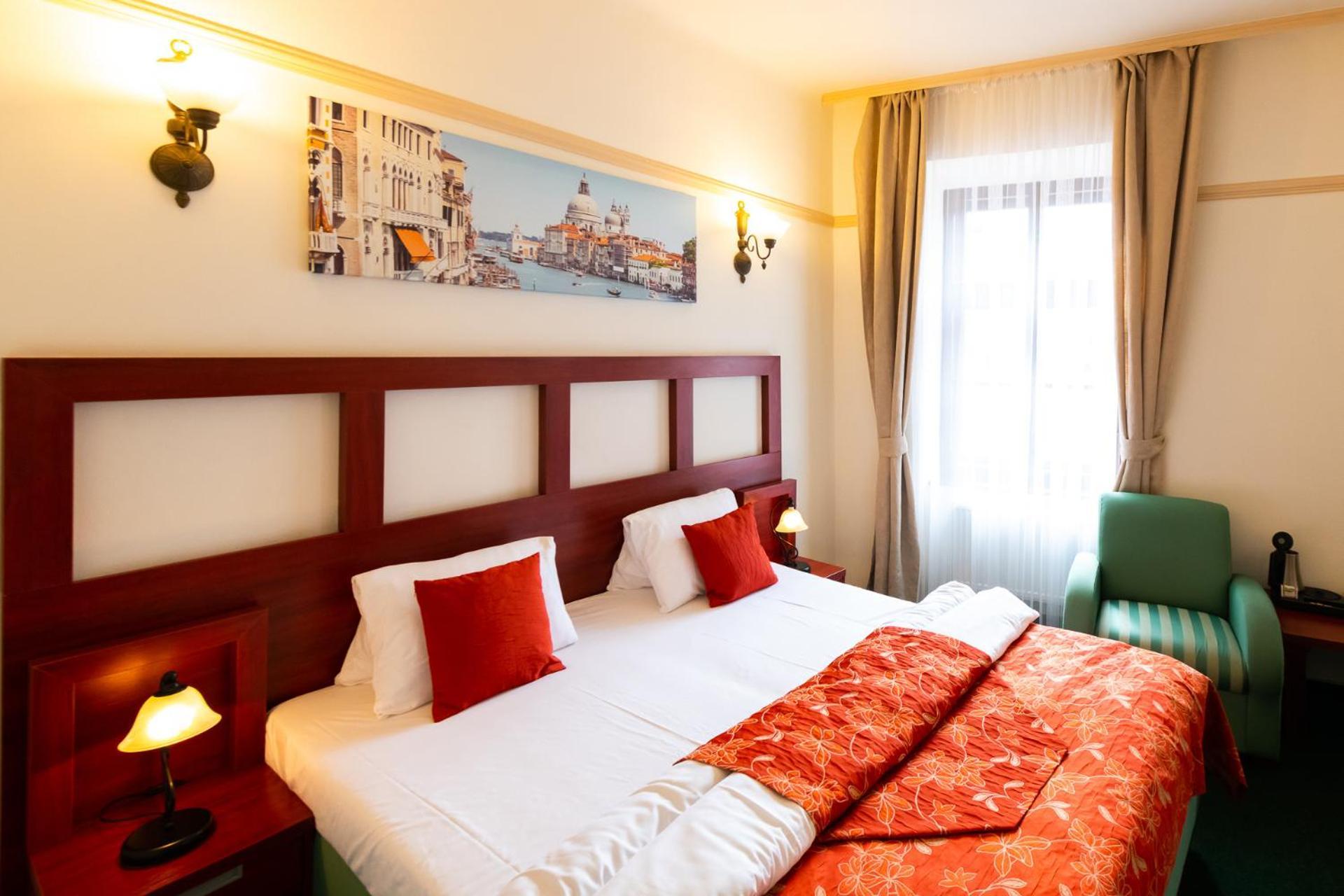 Vivaldi Apartments Mikulov Extérieur photo