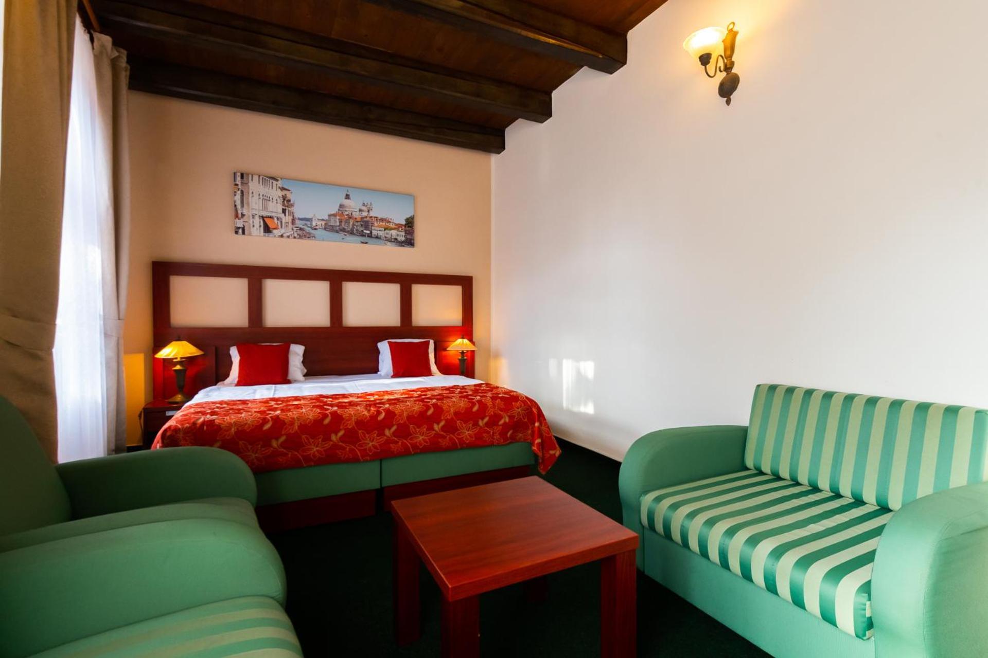 Vivaldi Apartments Mikulov Extérieur photo
